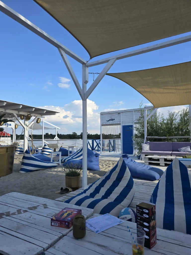 la playa csapatépítés napágy